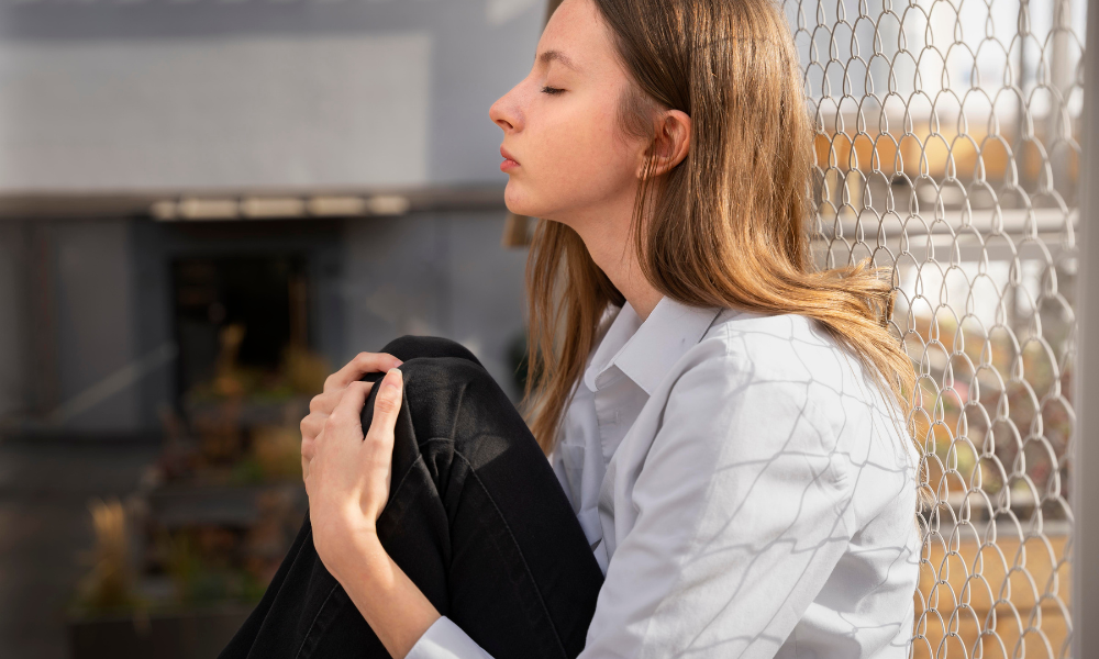 Como Parar de Ser Carente no Relacionamento: 5 Mudanças de Postura que Geram Respeito Imediato!